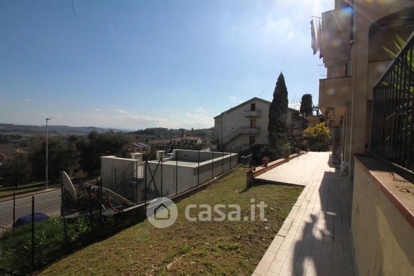 Trilocale in Via Beniamino Gigli — foto 25 di 34