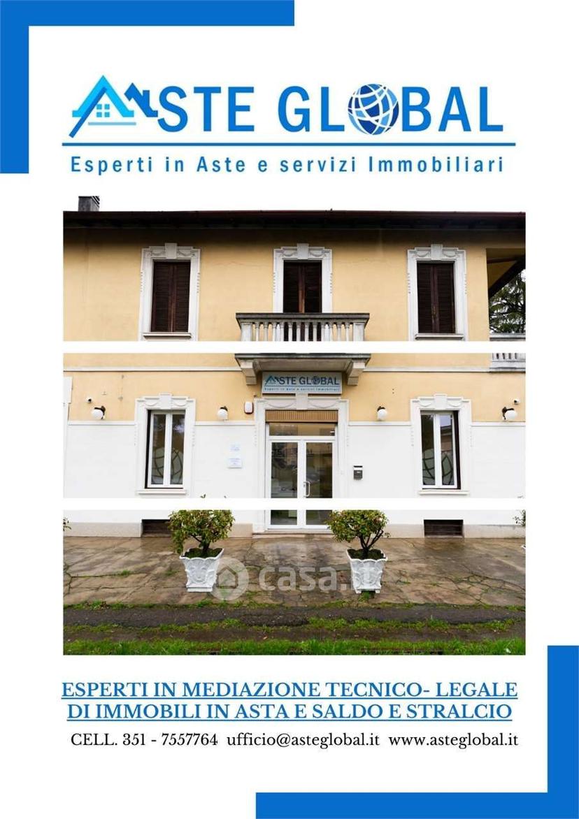 Trilocale in Via Claudio Treves 18 — foto 8 di 36