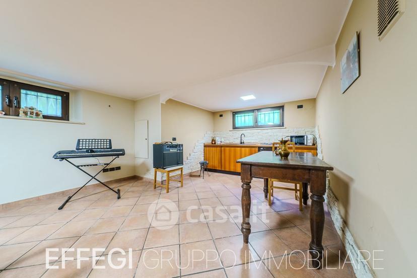 Villa in Via Galileo Galilei 2 — foto 32 di 39
