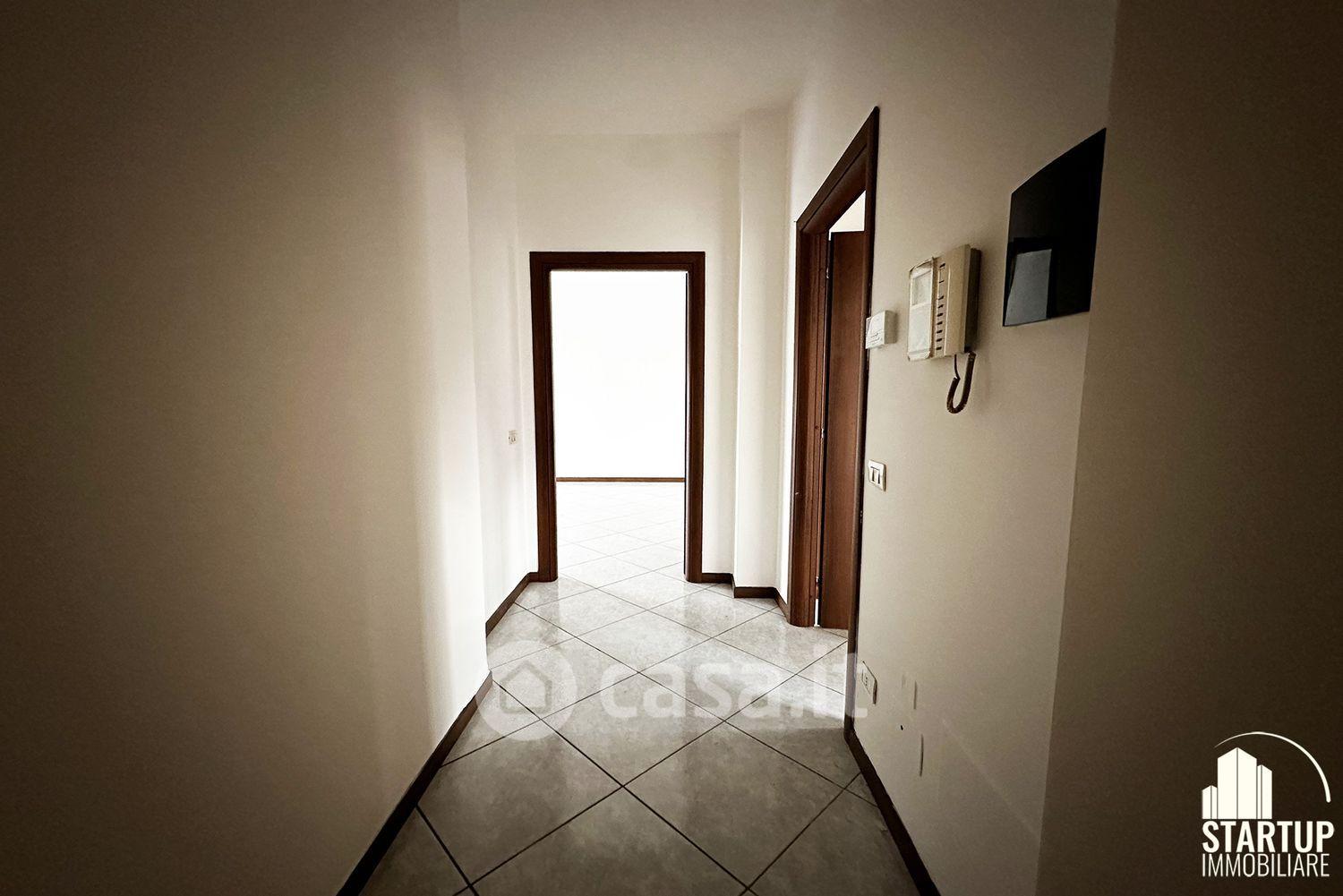 Trilocale in Via Carroccio 5