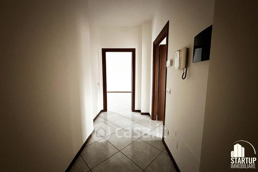 Trilocale in Via Carroccio 5