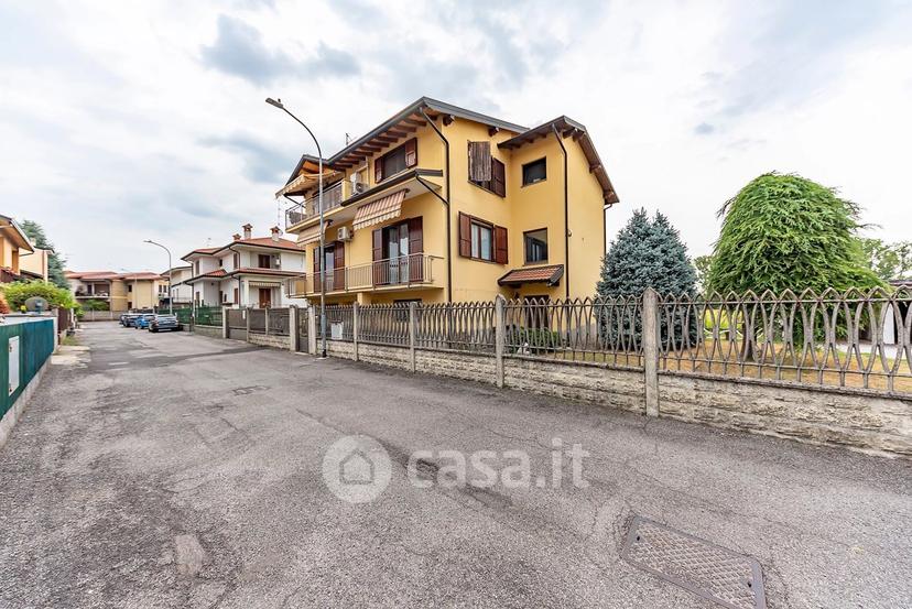 Villa in Via Monte Nevoso 10 — foto 27 di 49