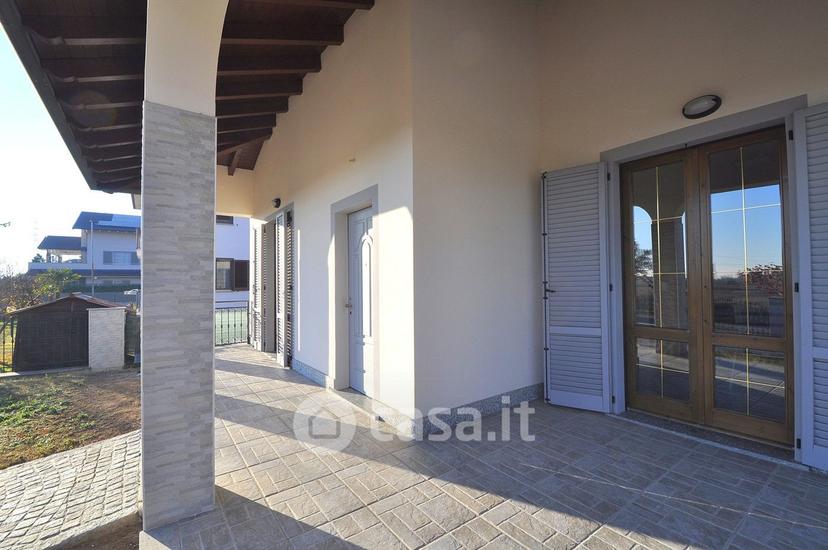 Villa in Via Sandro Pertini 5