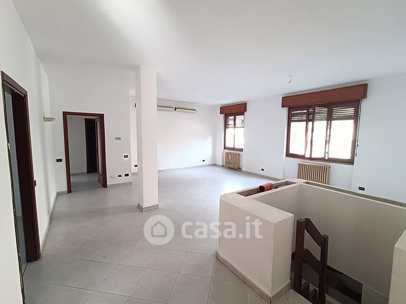 Quadrilocale in Via Cesare Battisti 18 — foto 27 di 37