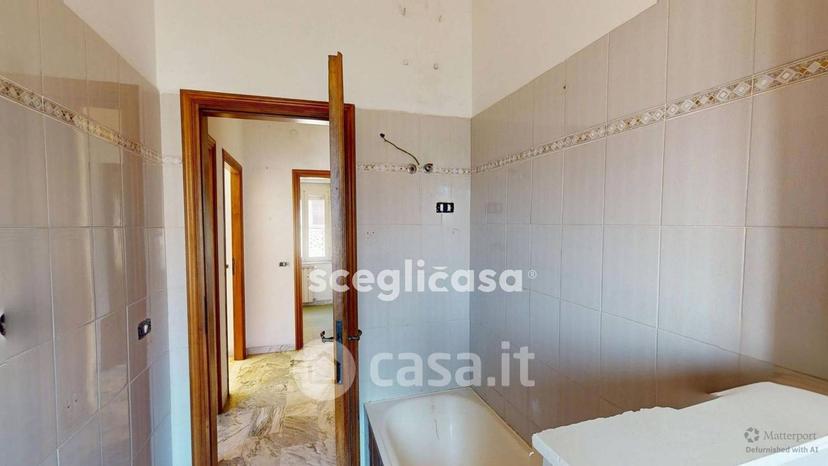 Quadrilocale in Via della Casetta Mattei 167 — foto 3 di 37