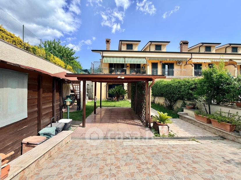 Villa in Via Lago di Como 22 — foto 23 di 82