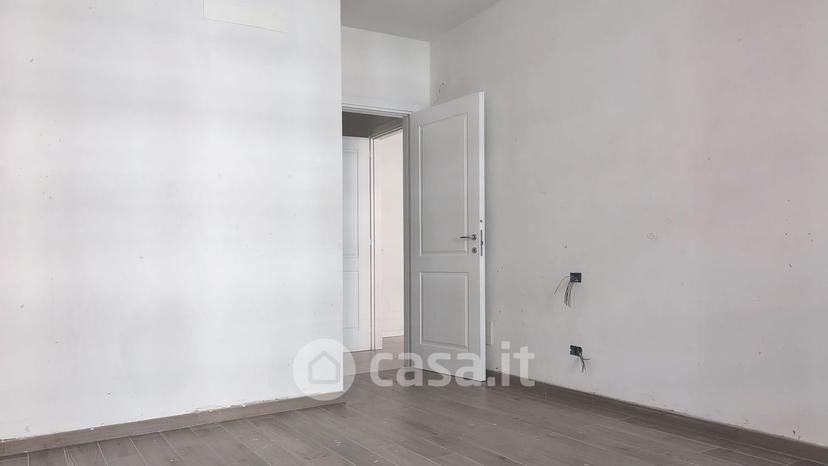Bilocale in Via Martiri delle Foibe 25 — foto 13 di 25