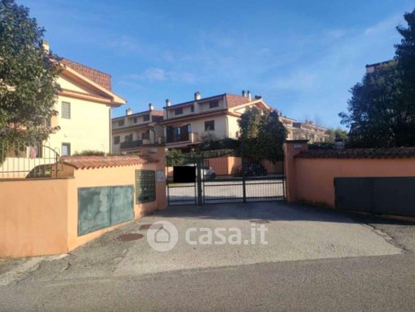 Appartamento in Via Colle Cagioli — foto 2 di 19