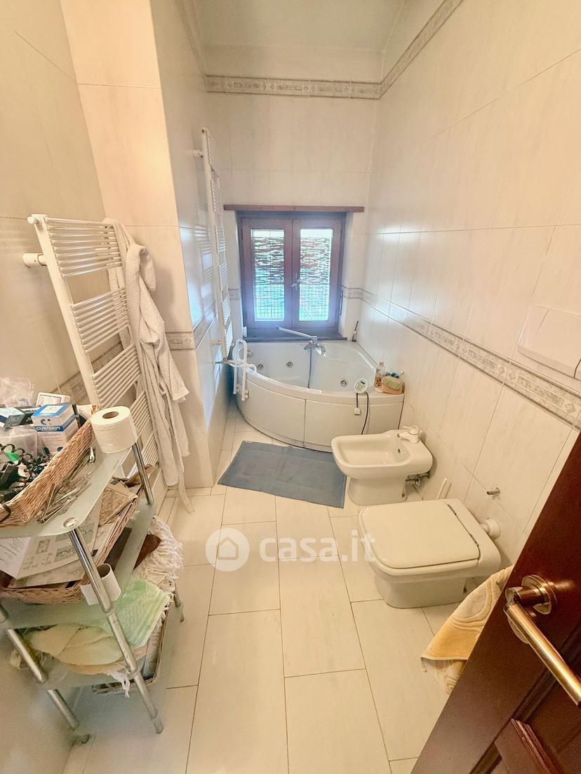 Villa in Via Giuseppe Parini 5 — foto 6 di 86