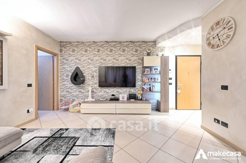 Trilocale in Via Enrico Fermi 8 — foto 3 di 22