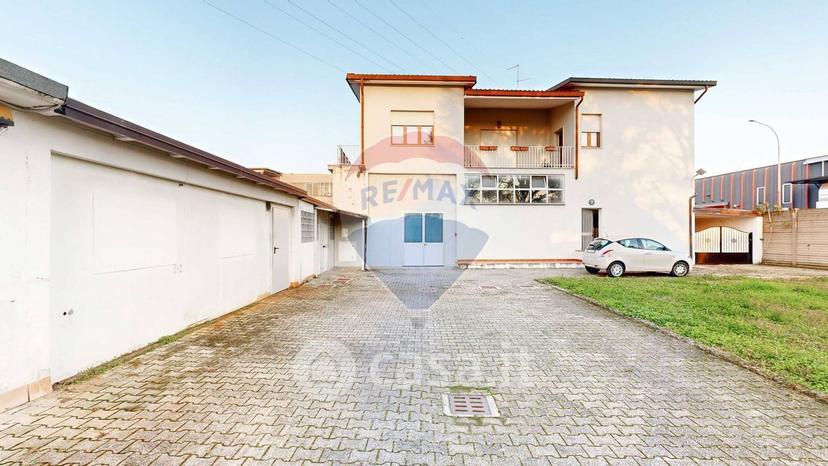 Villa in Via Muoni 15 — foto 33 di 44