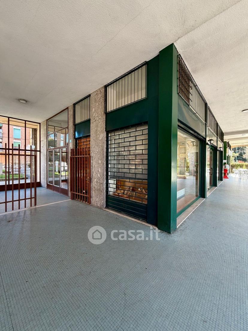 Trilocale in Viale Bolivia 8 — foto 32 di 43