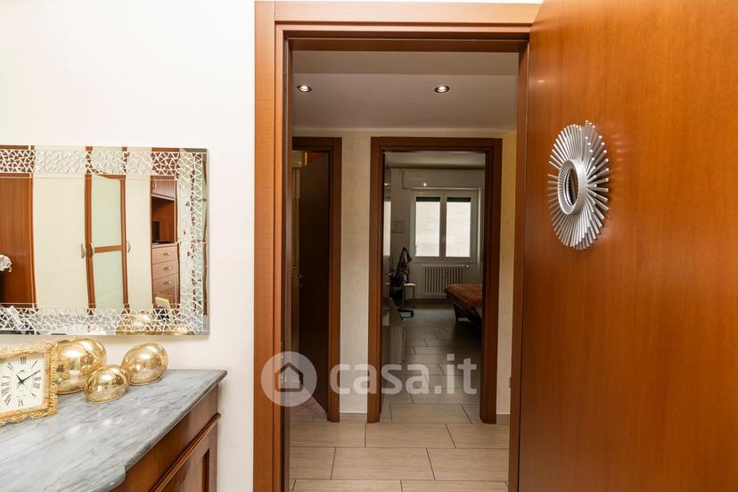 Bilocale in Via Alessandro Manzoni 33 — foto 39 di 49
