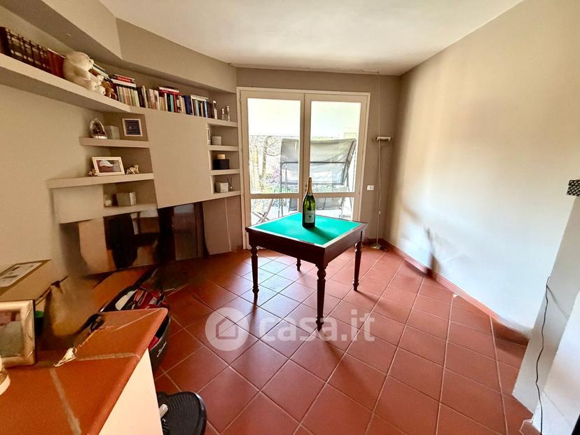 Villa in Via dei Pini 29 — foto 22 di 35