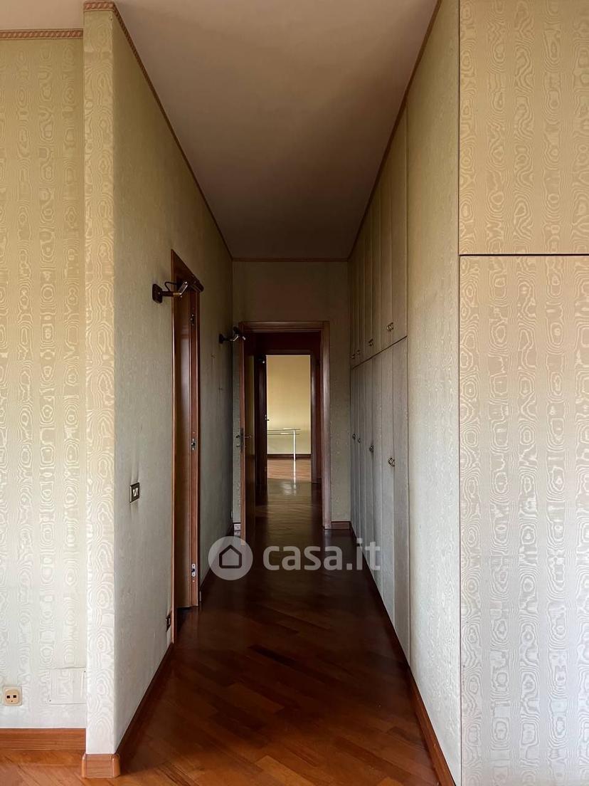 Appartamento in Strada dei Tadini 71 — foto 72 di 75