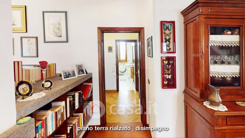 Villa in Via Arno 10 — foto 40 di 64