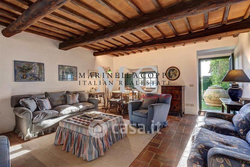 Villa in Piazza Giacomo Matteotti — foto 34 di 48