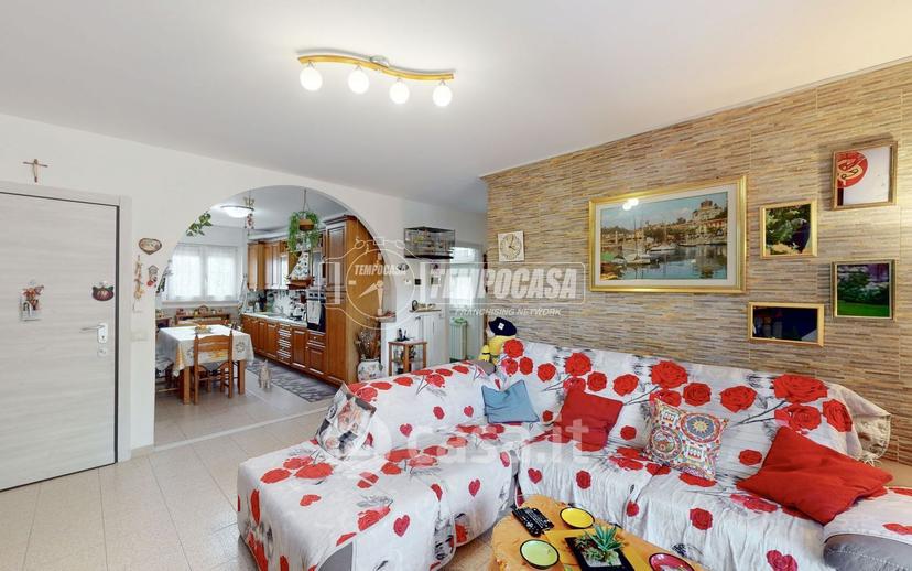 Trilocale in Via Salvo d'Acquisto 13 — foto 2 di 36