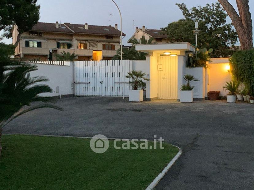 Villa in Via Eschilo — foto 14 di 37