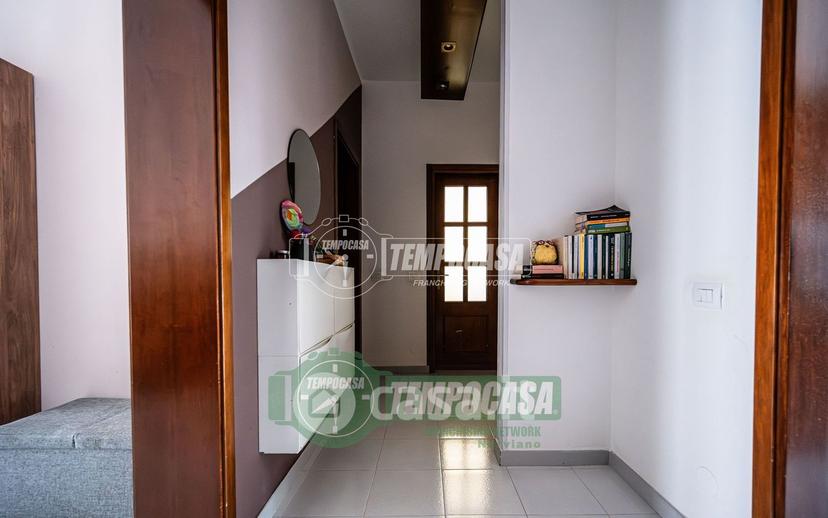 Trilocale in Via Ottaviano C. Augusto 7 — foto 11 di 25