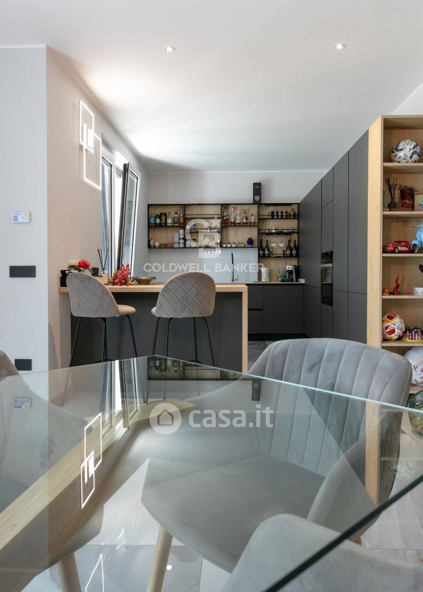 Villa in Via delle Alberine 7 — foto 6 di 22