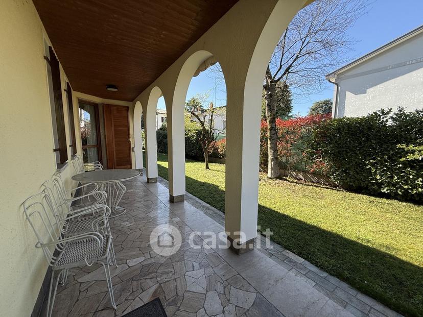 Villa in Via A. Mantegna — foto 34 di 47