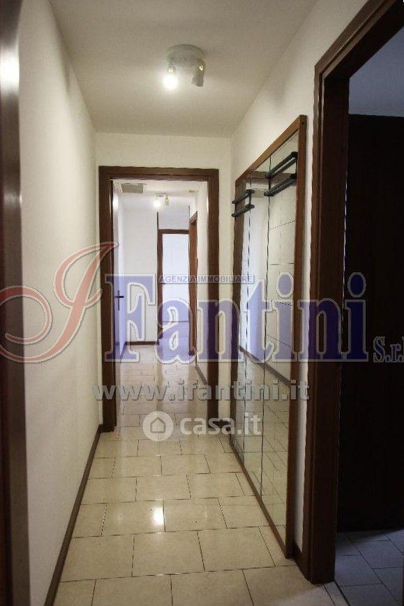 Quadrilocale in Via della Corte 8 — foto 3 di 24