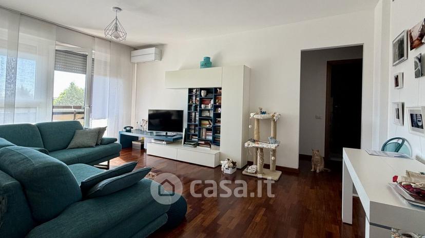 Trilocale in Via Sandro Pertini 4 — foto 7 di 20
