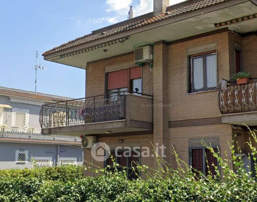 Appartamento in Via Casal Bianco — foto 8 di 27