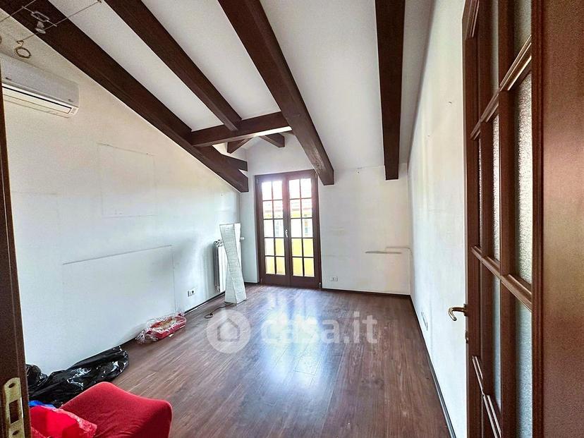 Villa in Via Torino 115 — foto 5 di 33