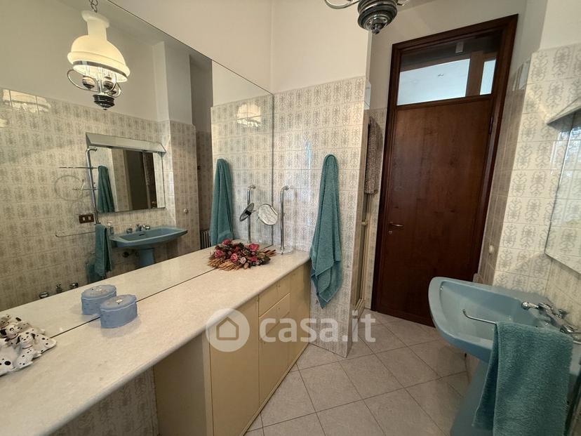 Villa in Via A. Mantegna — foto 29 di 47