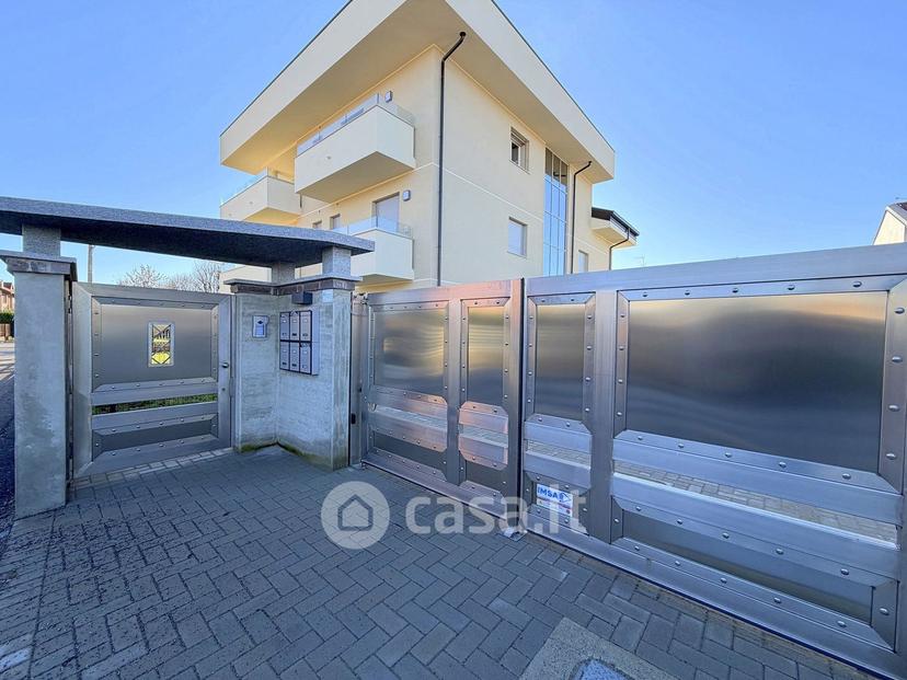 Trilocale in Via Monte Grappa 3 — foto 5 di 29