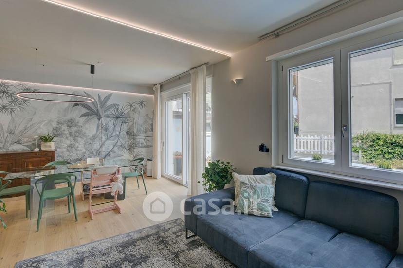Villa in Via Massimo d'Azeglio 9 — foto 9 di 41