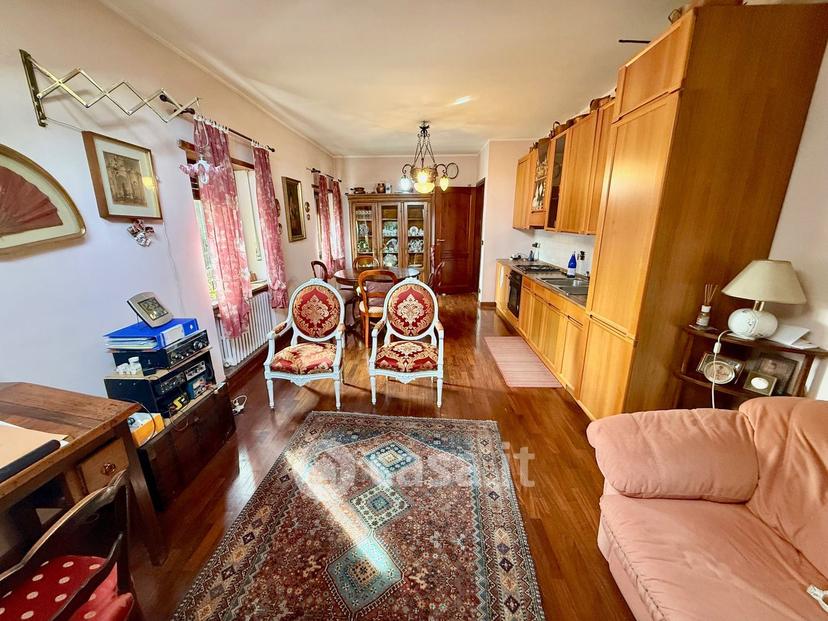 Villa in Via Giuseppe Parini 5 — foto 11 di 86