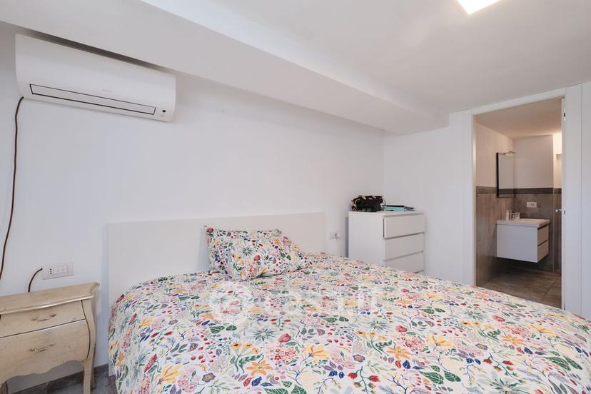 Villa in Via Pittaco — foto 19 di 84