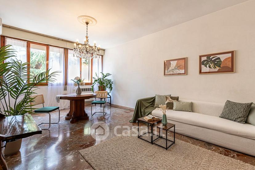 Appartamento in Via Pompeo Vizzani — foto 16 di 40
