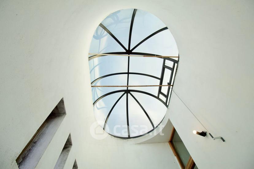 Villa in Via Giuseppe Parini 5 — foto 3 di 86