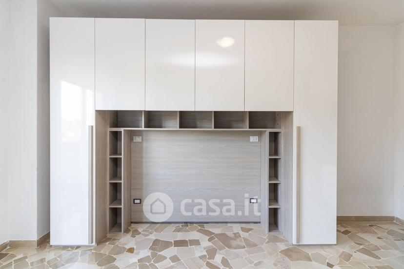Trilocale in Via Martiri di Marzabotto 81 — foto 17 di 28