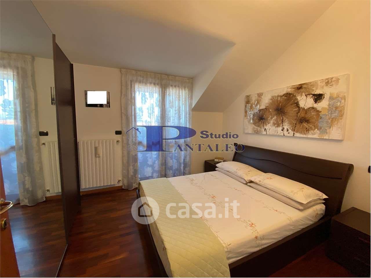 Trilocale in Via Cassolnovo