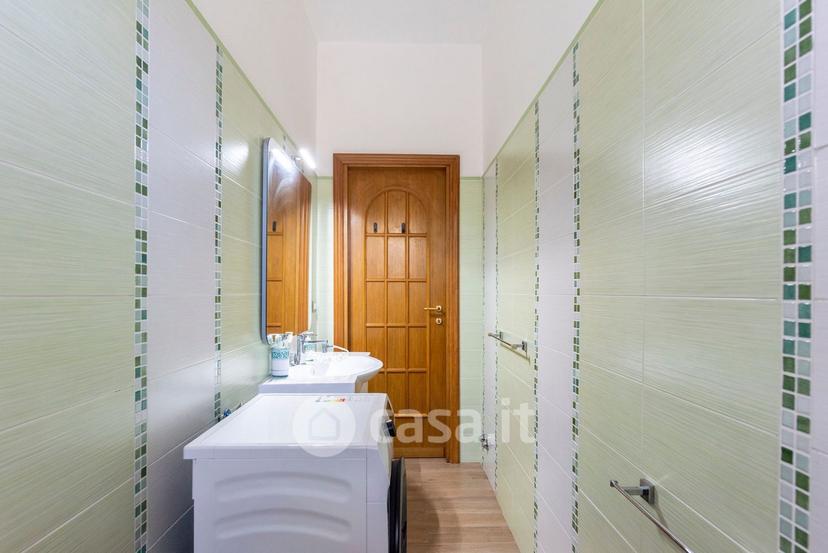 Quadrilocale in Via San Giacomo dei Capri 65 Bis