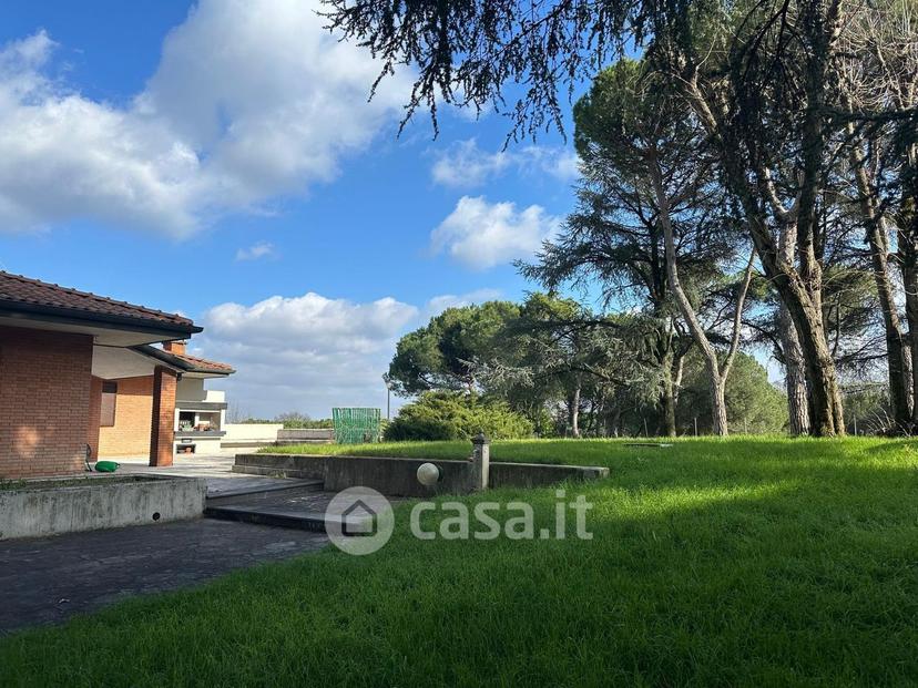 Villa in Via Martiri di Pizzocalvo — foto 8 di 28