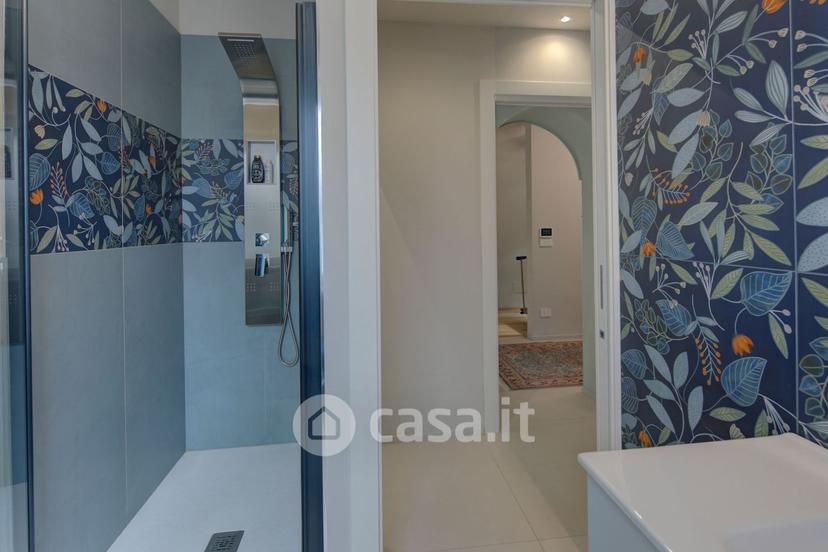 Villa in Via Massimo d'Azeglio 9 — foto 23 di 41