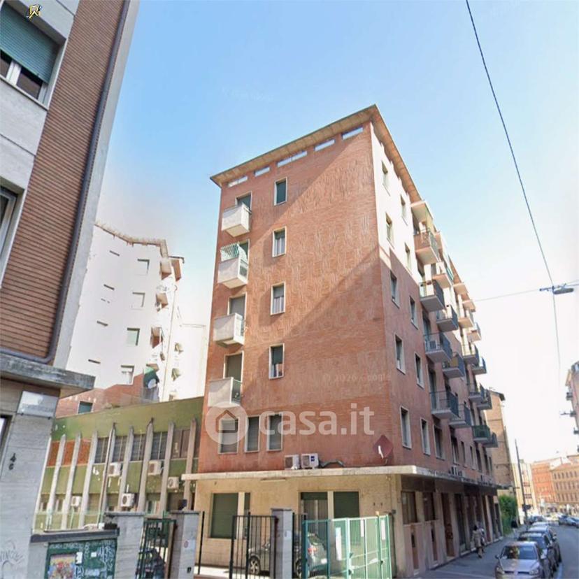 Quadrilocale in Via Giorgio Ercolani 10 — foto 30 di 36