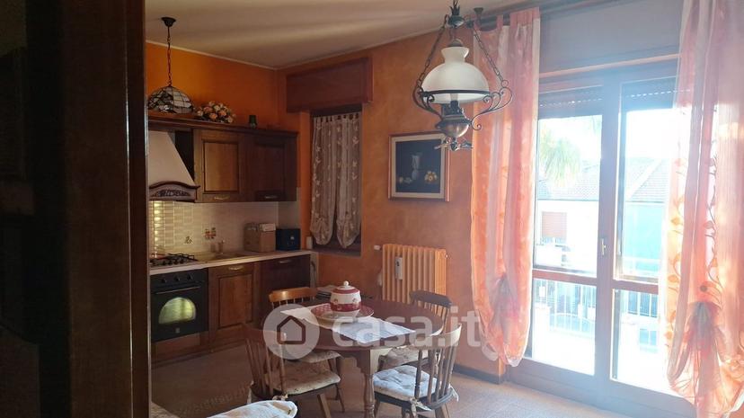 Villa in Via dei Certosini 8 — foto 12 di 28