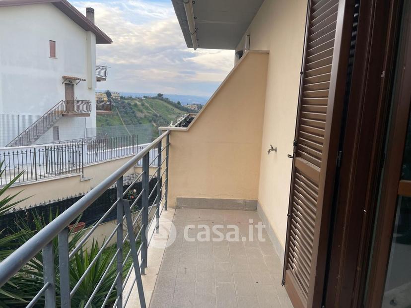 Trilocale in Via Ischia 42 — foto 25 di 25