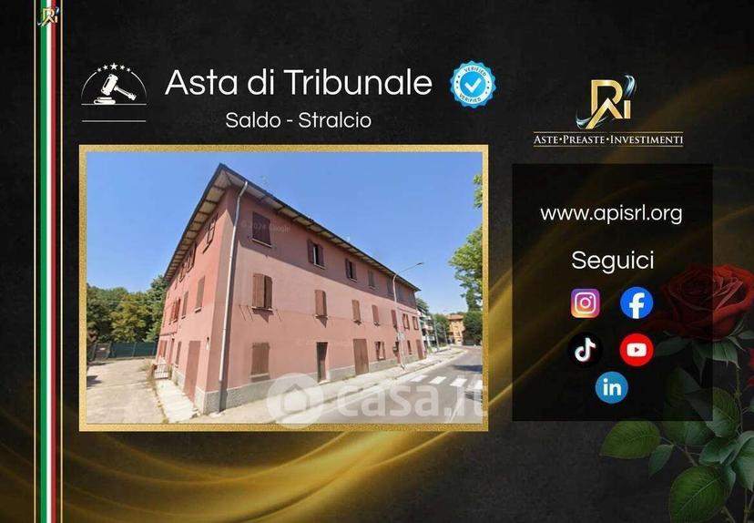 Quadrilocale in Viale della Costituzione 116 — foto 34 di 35