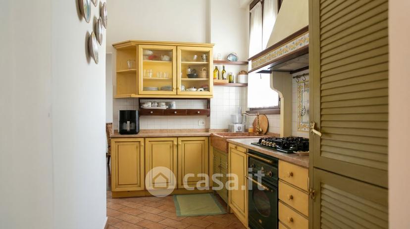 Villa in Via Edmondo de Amicis 7 — foto 42 di 43