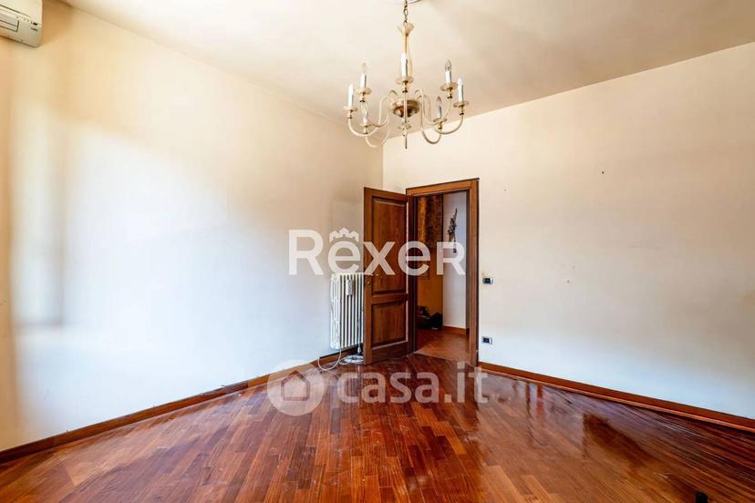 Appartamento in Via Ugo Foscolo 11 — foto 11 di 26