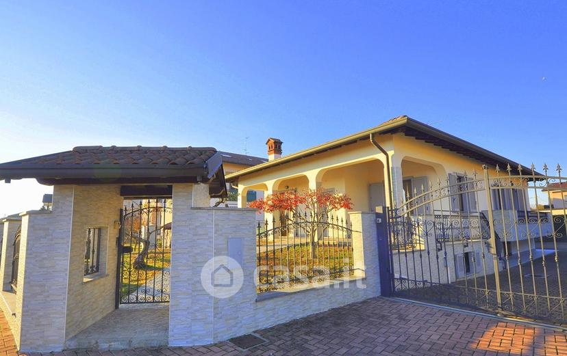 Villa in Via Sandro Pertini 5 — foto 14 di 32