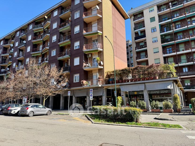 Trilocale in Viale Bolivia 8 — foto 9 di 43